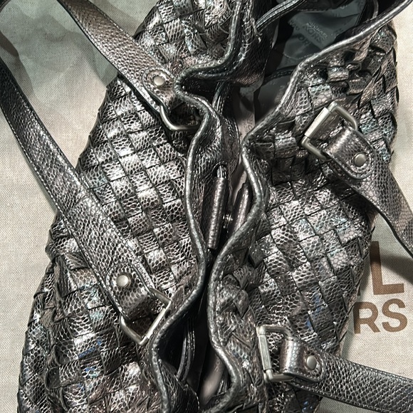 *FLASH SALE* MICHAEL Michael Kors • Limited Edition Silver/Gunmetal Woven Bag - Picture 6 of 9